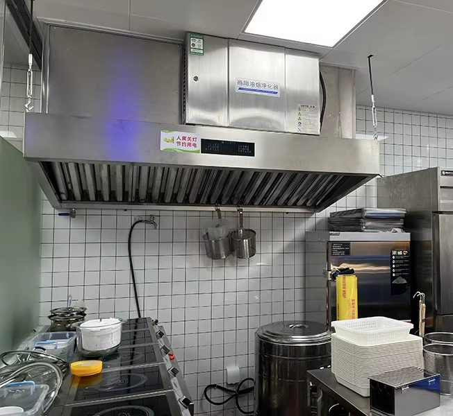 Cappa da cucina standard in ac - Commercial Kitchen Chimney recensione e prezzo